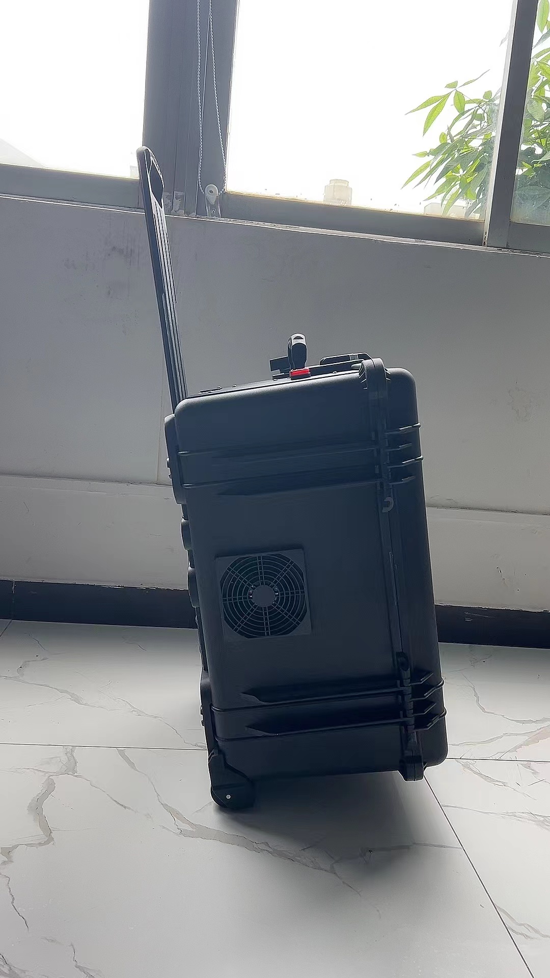 郧西手拉箱型移动通信干扰器